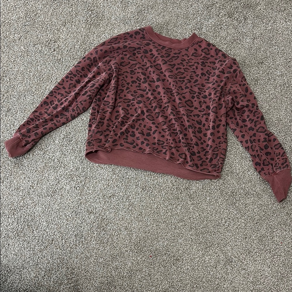 Sundry Maroon Leopard Top